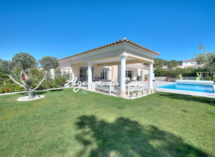 Villa st raphael , 5 pieces, 180 m2+ annexes, mer et golf