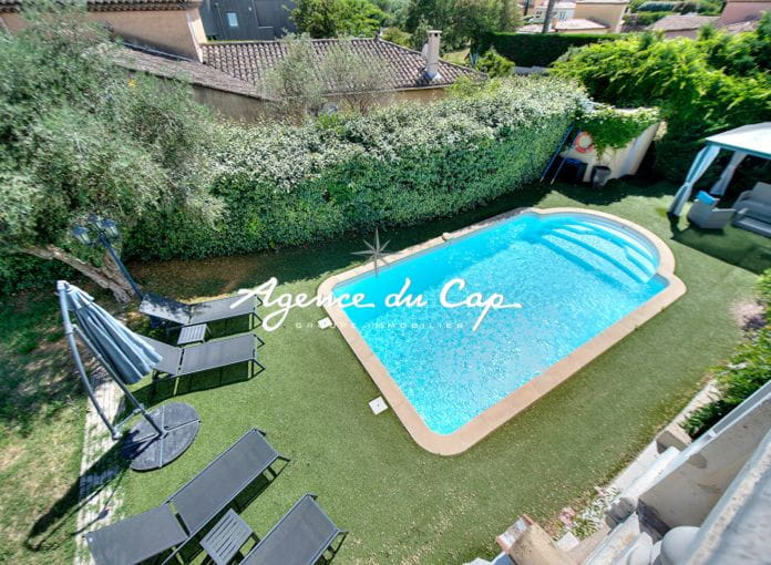 Valescure 5/6 room villa with pool