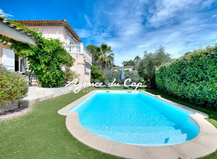 Valescure 5/6 room villa with pool