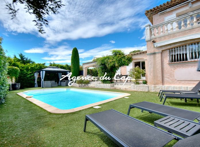 Valescure 5/6 room villa with pool