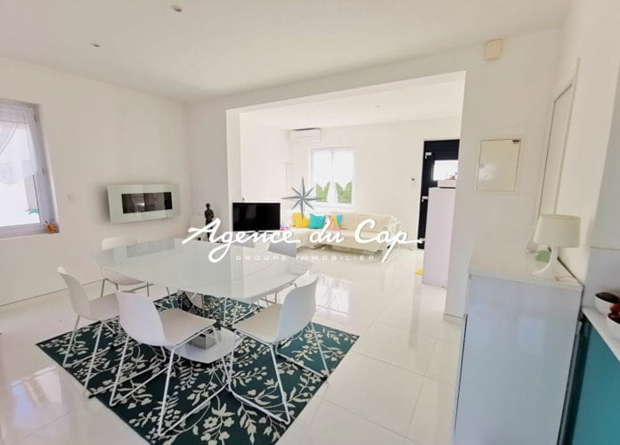 à vendre villa 4 pièces avec vue mer et studio indépendant, 15min a pied du centre ville de saint aygulf (5)