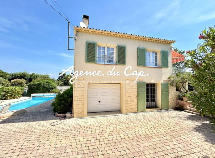 À vendre villa de 150m² vue mer avec 4 chambres, située au calme dans le secteur de saint aygulf