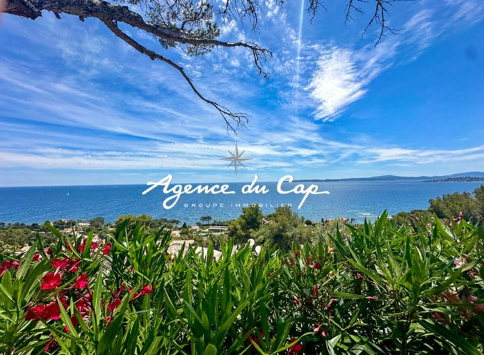 Propriété à vendre avec vue mer panoramique sur le golfe de saint-tropez, aux Issambres