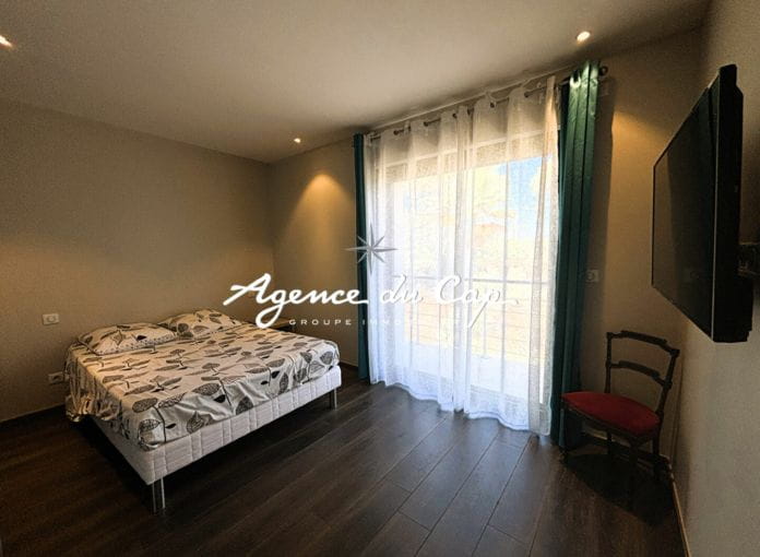 Superbe propriete avec 4 chambres piscine et tennis Roquebrune-sur-Argens