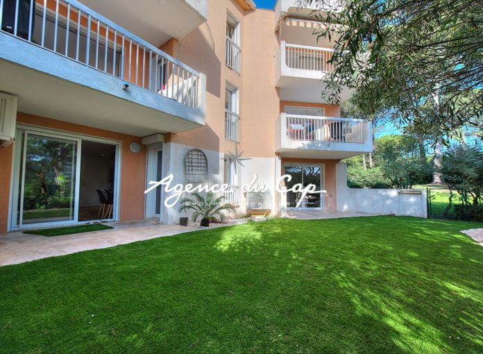 Saint-Raphaël appartement renove piscine  dans residence et golfs