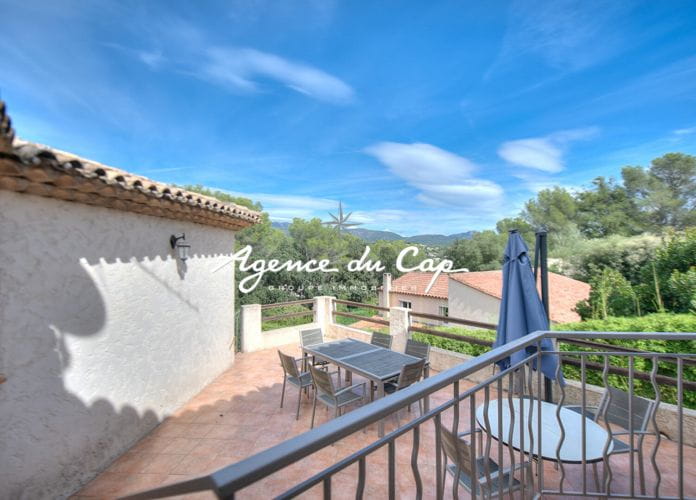 Belle vue degagee sur l’esterel villa 7 pièce(s) 180 m2 avec piscine garage proche golfs (9)