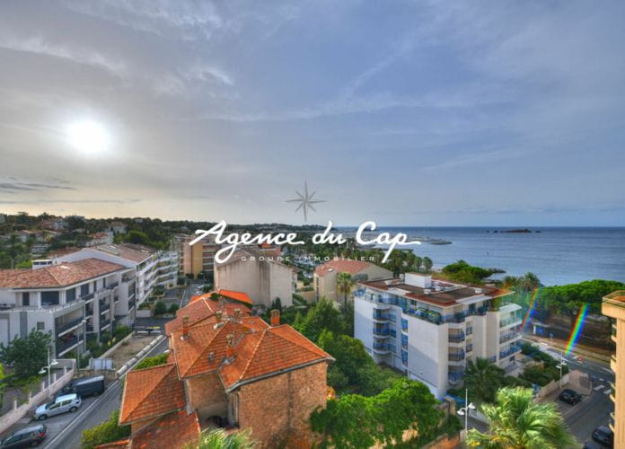 Appartement vue mer dernier etage terrasse garage saint raphael centre mer  a pieds (1)