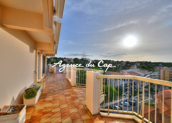 Appartement vue mer dernier etage terrasse garage saint raphael centre mer  a pieds (3)