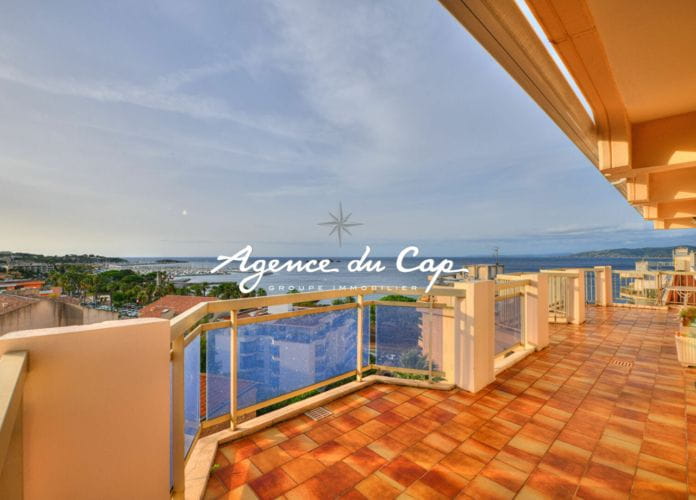 Appartement vue mer dernier etage terrasse garage saint raphael centre mer  a pieds (0)