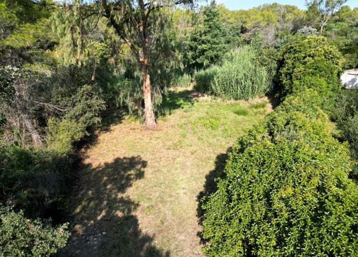 Land 1200sqm residential area city of frejus (0)