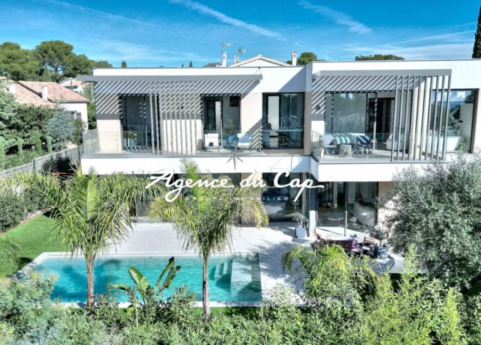 Contemporary 4-room villa in a quiet area near the sea with pool in saint raphael les plaines (0)