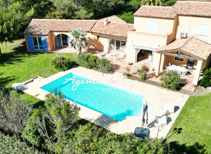 Villa au calme 5 chambres avec piscine Saint-Raphaël 200 m2