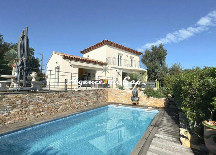 Villa a vendre 148m2 avec piscine sous sol jardin paysage et vue mer , a saint aygulf (2)