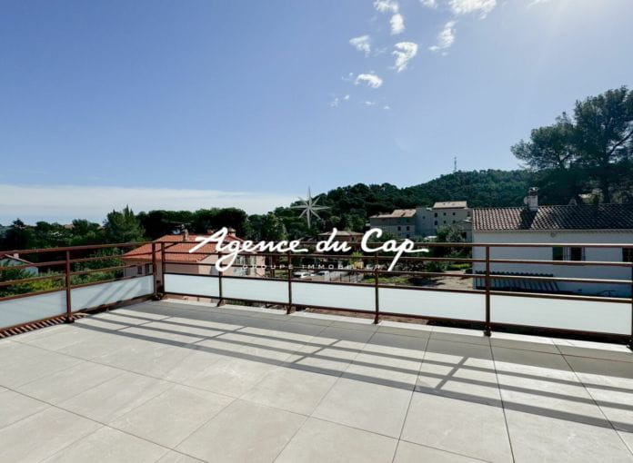 A vendre toit terrasse 95m2 residence neuve proche de la mer a saint-raphael