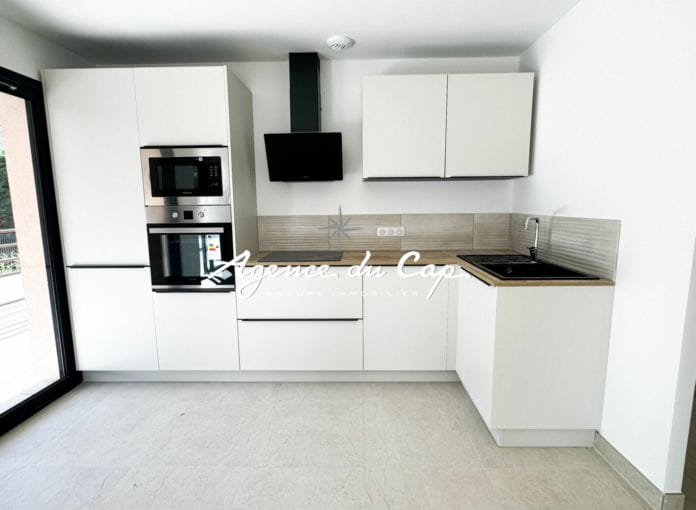 Appartement duplex 4 pieces de 110m2 au dramont residence neuve