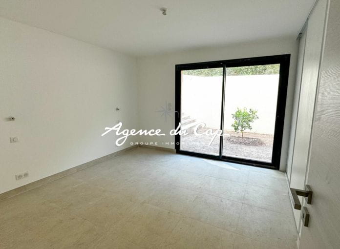 Appartement duplex 4 pieces de 110m2 au dramont residence neuve