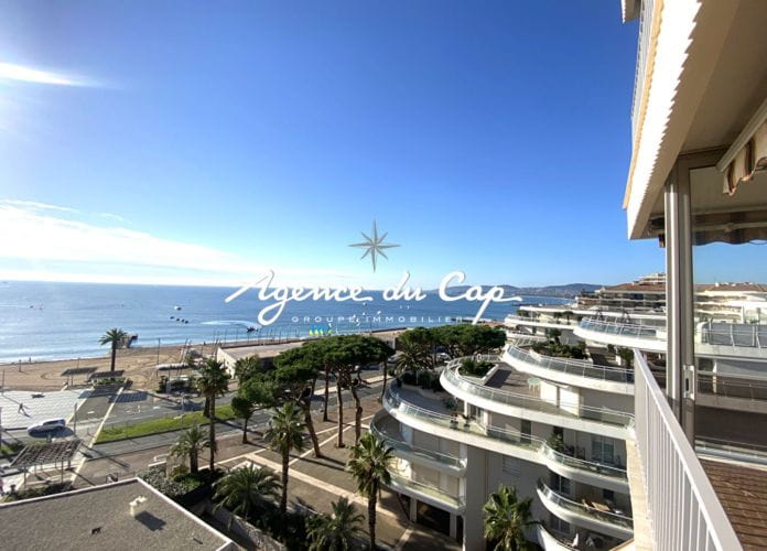 Appartement 4 pieces vue mer etage eleve face a la mer frejus plage (1)