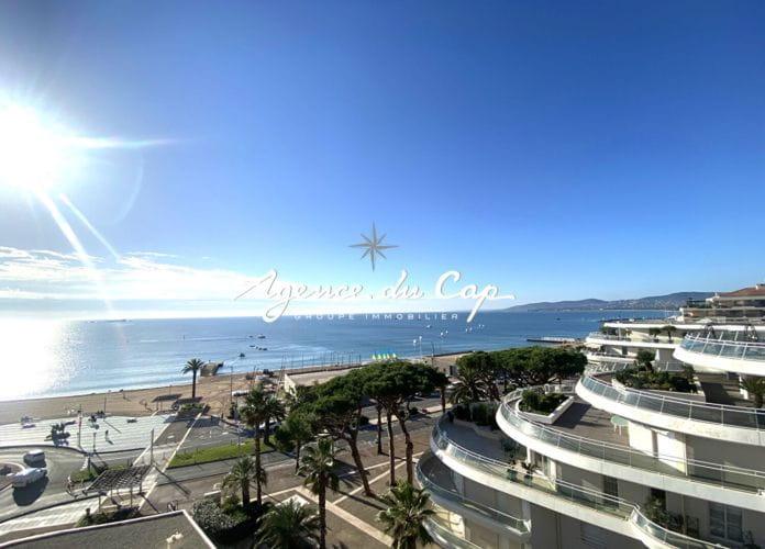 Appartement 4 pieces vue mer etage eleve face a la mer frejus plage (5)