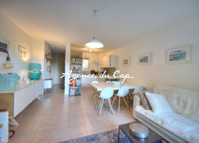 3 room apartment on the top floor in a residence with pool avalescure golf view (3)