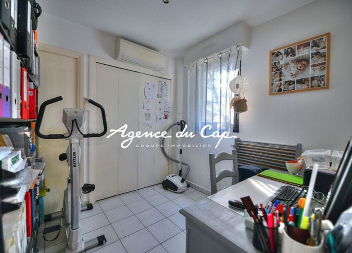 Appartement spacieux a vendre 4 pieces entre centre ville et golf avec parkings et gararge (8)