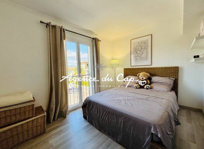 Appartement  2 pieces  avec vu panoramique et terrasse au golf resort de Roquebrune-sur-Argens