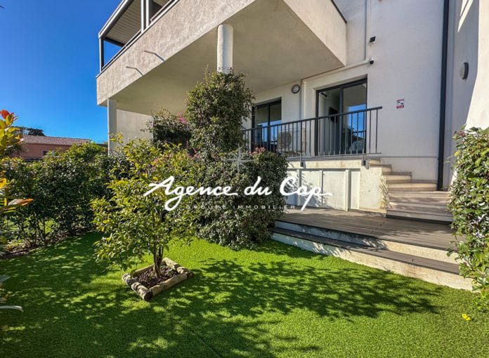 À vendre appartement avec vue mer 2 chambres, à proximité des plages et du centre des Issambres