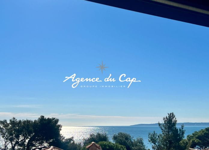 à vendre appartement avec vue mer 2 chambres, à proximité des plages et du centre des issambres (10)