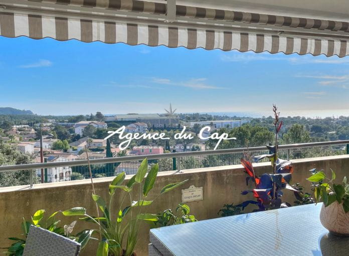 Beautiful 3-room apartment of 74sqm with large terrace and garage Saint-Raphaël Boulouris