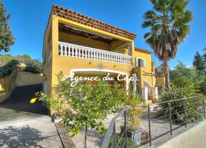 Charming villa 190sqm with independent apartment (0)