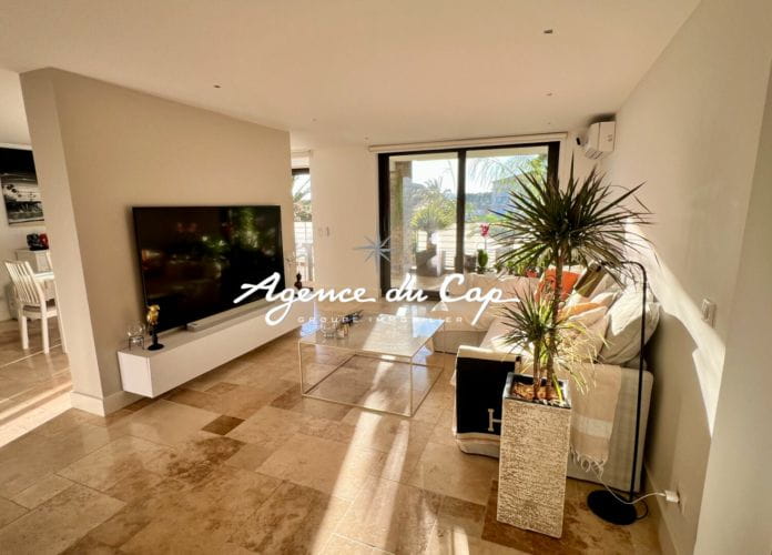 A vendre appartement 2 pieces 72 m2 vue mer, les issambres (1)