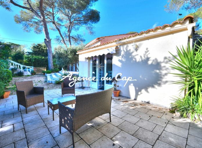 5 room detached villa near shops Saint-Raphaël Boulouris