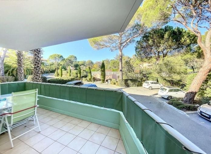 Les golfs Valescure bel appartement 2 pièce(s) 44 m2 avec terrasse piscine