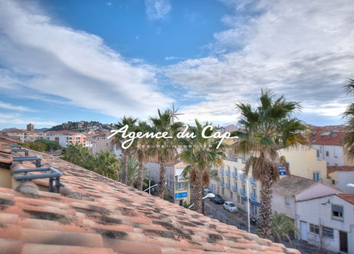 3 room apartment top floor sea view 2 south facing terraces garage beach on foot st raphael (16)