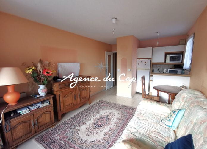 A vendre – appartement 2 pieces avec terrasse et garage – residence avec piscine – mer et commerces a pied –  a saint aygulf (4)