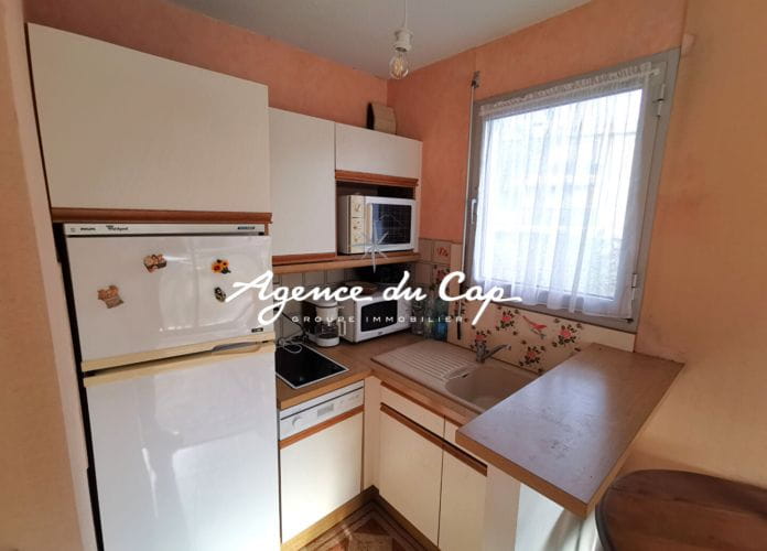 A vendre – appartement 2 pieces avec terrasse et garage – residence avec piscine – mer et commerces a pied –  a saint aygulf (5)