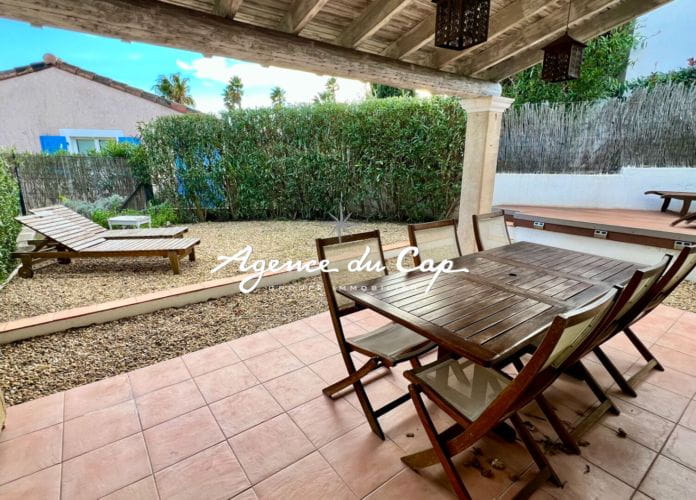 Villa appartement de 50m² situé dans une résidence sécurisée avec piscine, proche des golfs à roquebrune sur argens (5)