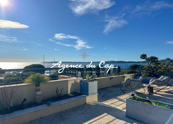 Roof top les issambres 4 rooms 177 m2 sea view (1)