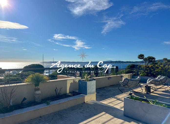 Roof top les Issambres 4 rooms 177 m2 sea view