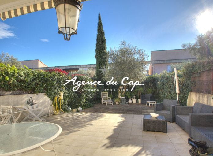 Fréjus, appartement 5 pieces 4 chambres+mezzanine, jardin, cave et garage de 25m²