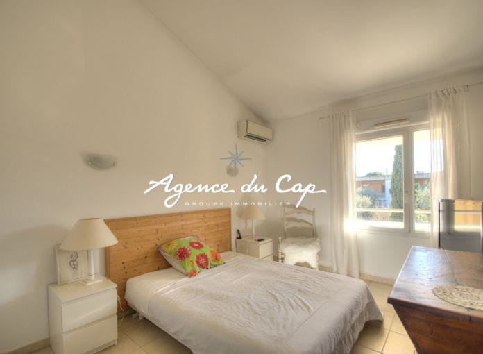 Fréjus, appartement 5 pieces 4 chambres+mezzanine, jardin, cave et garage de 25m²