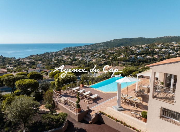 Provencal villa with panoramic sea view 5 bedrooms infinity pool, in les Issambres