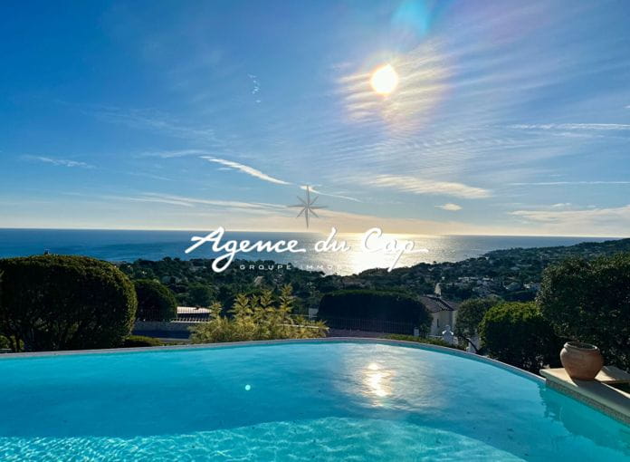 Provencal villa with panoramic sea view 5 bedrooms infinity pool, in les Issambres