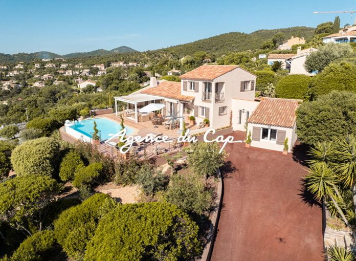 Provencal villa with panoramic sea view 5 bedrooms infinity pool, in les Issambres